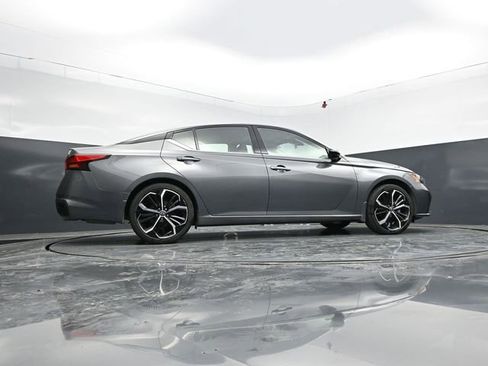 Used 2025 Nissan Altima 2.5 SR image 54