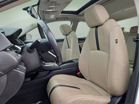 Used 2017 Honda Civic EX-L image 11