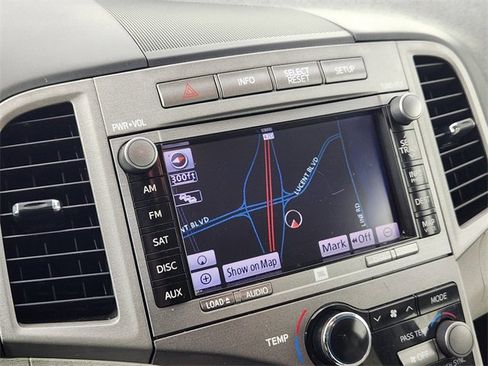 Used 2010 Toyota Venza AWD image 19