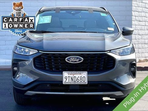 Used 2025 Ford Escape SE FWD image 2