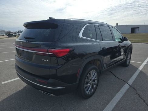 Used 2025 Buick Enclave Preferred image 5
