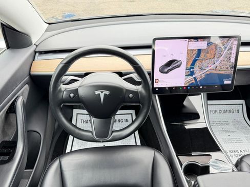 Used 2018 Tesla Model 3 Long Range image 27