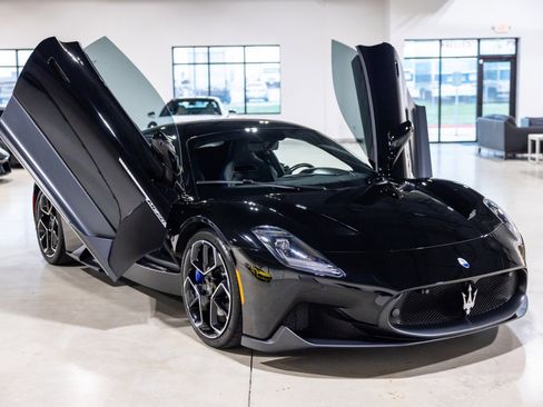 Used 2022 Maserati MC20 Coupe image 10