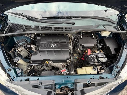 Used 2012 Toyota Sienna XLE FWD image 20