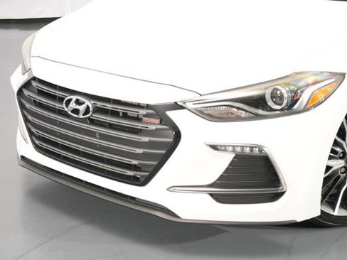 Used 2018 Hyundai Elantra Sport w/ Cargo Package FWD image 3