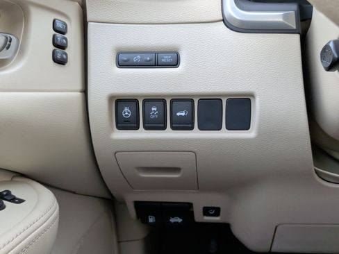 Used 2018 Nissan Murano Platinum w/ Cargo Package FWD image 26