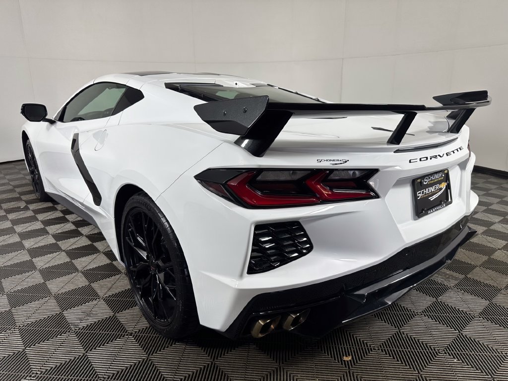 Used 2025 Chevrolet Corvette Stingray Premium Cpe w/ Z51 Performance Package RWD image 4