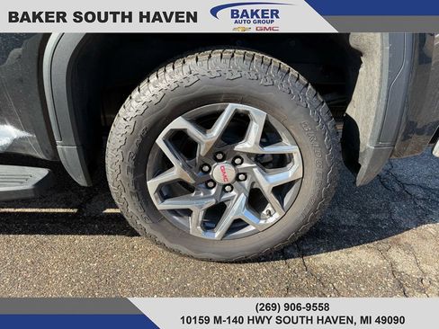 New 2026 GMC Sierra 1500 SLT w/ SLT Premium Package AWD/4WD image 4
