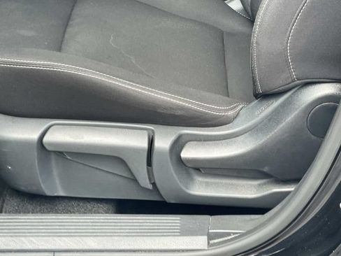 Used 2023 Nissan Rogue S FWD image 14