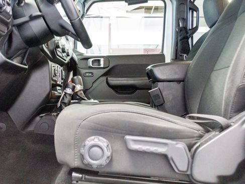 Certified 2020 Jeep Gladiator Sport w/ Quick Order Package 24S image 10