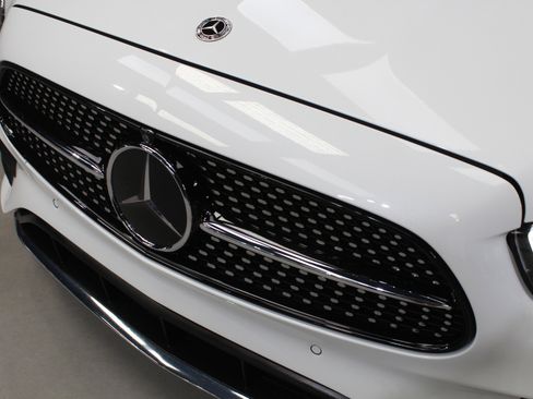 Used 2023 Mercedes-Benz E 450 Cabriolet image 8