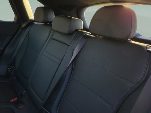 Certified 2026 Mercedes-Benz GLC 300 image 9