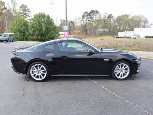 Used 2024 Ford Mustang GT Premium image 11