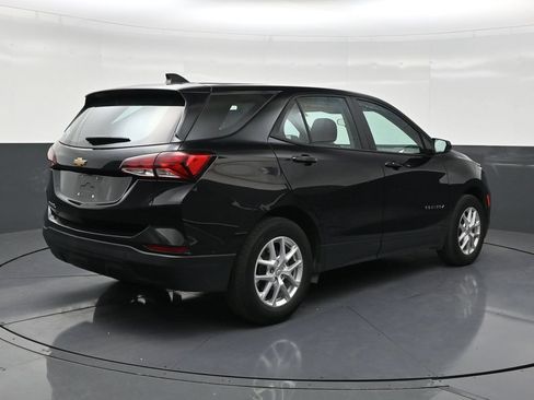 Used 2024 Chevrolet Equinox LS FWD image 5