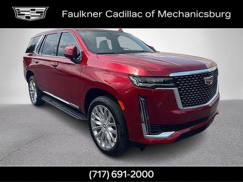 Used 2023 Cadillac Escalade Premium Luxury RWD image 3