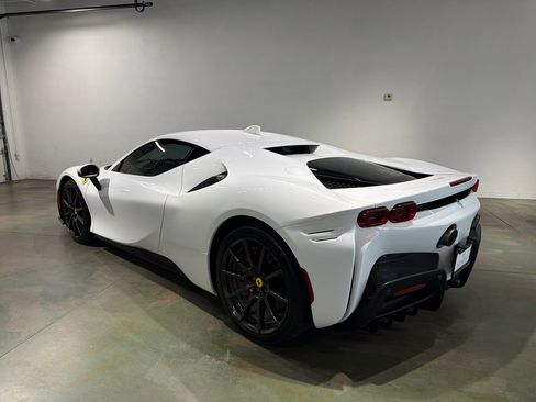 Used 2023 Ferrari SF90 Stradale image 7