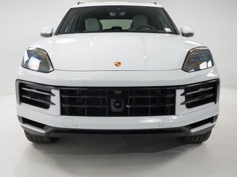 New 2026 Porsche Cayenne S image 6