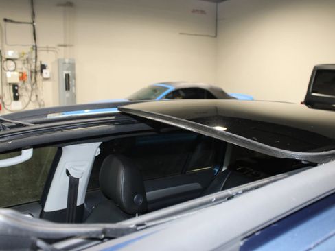 Used 2016 Volkswagen Golf Limited Edition image 7