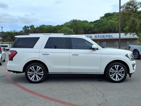 Certified 2021 Ford Expedition Limited image 2