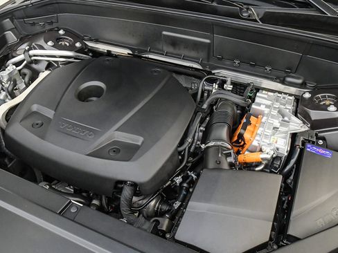 Certified 2023 Volvo XC90 T8 Core w/ Protection Package Premier AWD/4WD image 26