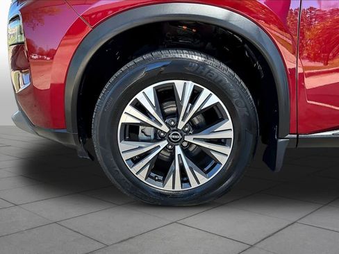 Used 2023 Nissan Rogue SV image 11