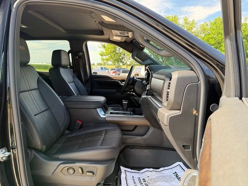Used 2025 Chevrolet Silverado 1500 High Country w/ Midnight Edition AWD/4WD image 39