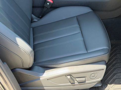 New 2025 Audi Q5 Premium AWD/4WD image 8