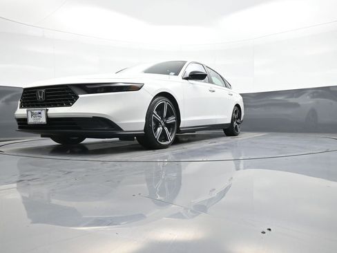 Certified 2023 Honda Accord Sport image 25