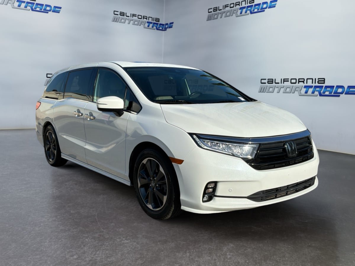 Used 2022 Honda Odyssey Elite image 3