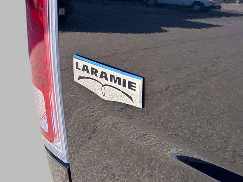 Used 2016 RAM 2500 Laramie w/ Snow Chief Group AWD/4WD image 12