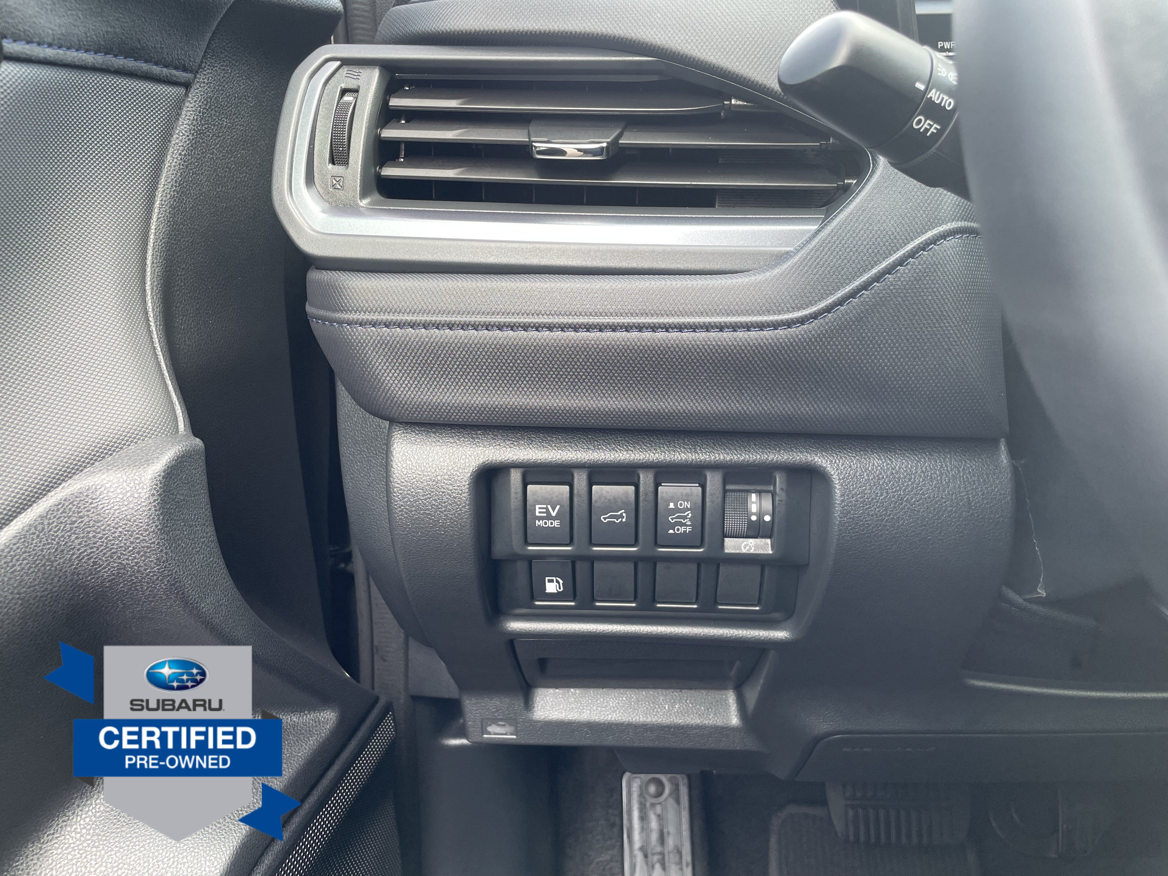 Certified 2025 Subaru Forester Limited AWD/4WD image 31