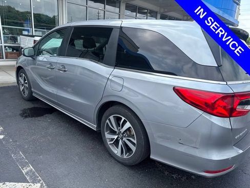 Used 2023 Honda Odyssey Touring image 4