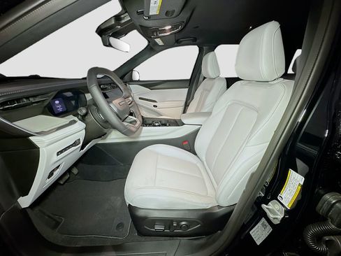 New 2026 Jeep Cherokee Limited AWD/4WD image 18