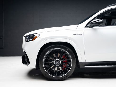 Used 2025 Mercedes-Benz GLS 63 AMG 4MATIC image 20