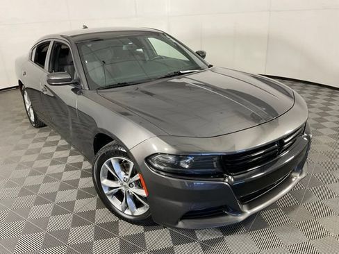 Used 2022 Dodge Charger SXT AWD/4WD image 48