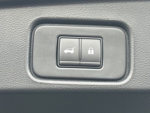 New 2026 Nissan Pathfinder SL image 19