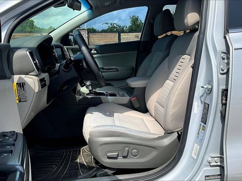 Used 2018 Kia Sportage LX w/ LX Technology Package AWD/4WD image 26