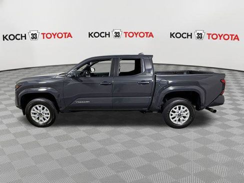 Certified 2024 Toyota Tacoma SR5 AWD/4WD image 4