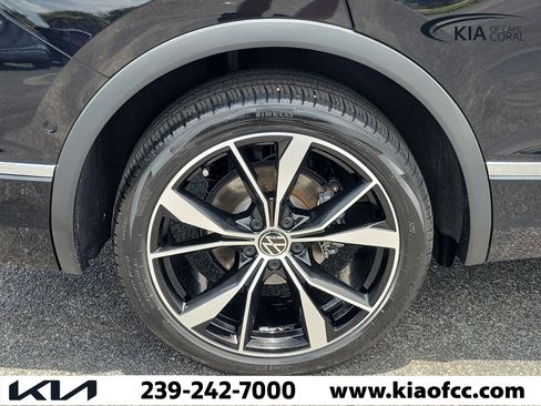 Used 2024 Volkswagen Tiguan SEL R-Line AWD/4WD image 9