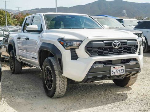 Used 2024 Toyota Tacoma TRD Off-Road AWD/4WD image 3