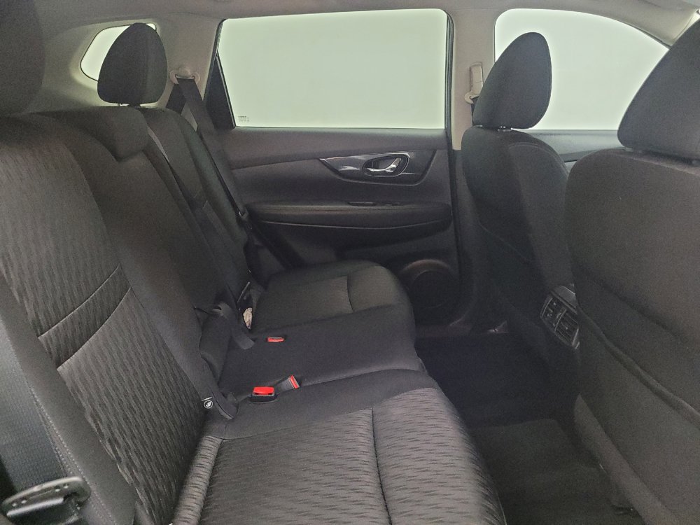 Used 2018 Nissan Rogue SV FWD image 19