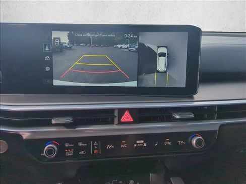 Used 2025 Kia Sorento SX FWD image 17