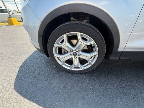 Used 2019 Ford Escape Titanium FWD image 10