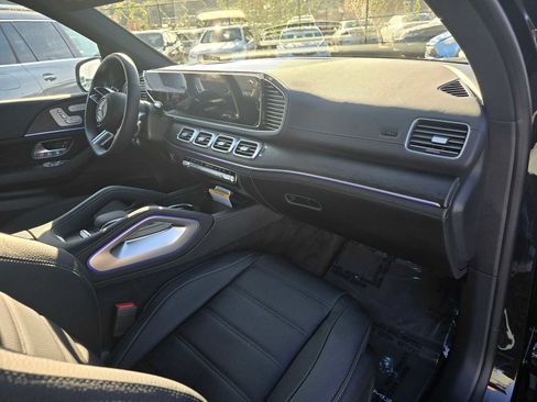 New 2025 Mercedes-Benz GLS 580 4MATIC image 11