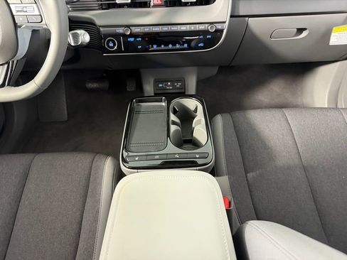 Used 2026 Hyundai Ioniq 5 SE image 16