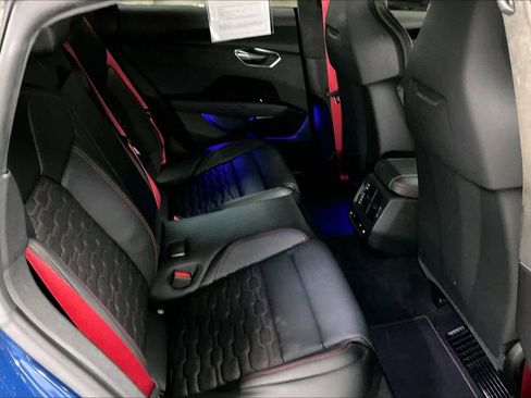 Used 2022 Audi RS e-tron GT image 28