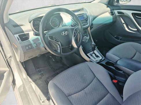 Used 2013 Hyundai Elantra FWD image 12