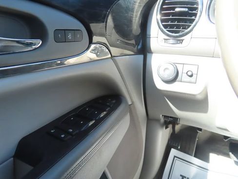 Used 2017 Buick Enclave Leather w/ Trailering Package AWD/4WD image 32