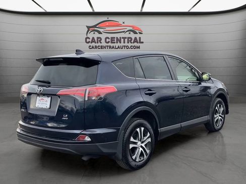Used 2018 Toyota RAV4 LE w/ All Weather Liner Package image 5