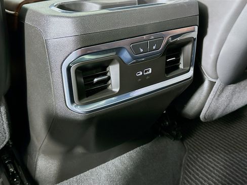 Used 2025 GMC Sierra 3500 Denali Ultimate AWD/4WD image 28